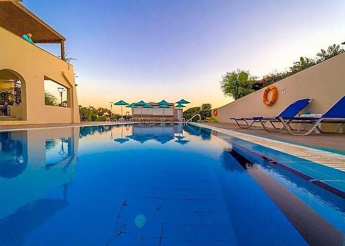 Amaryllis Hotel Apartments